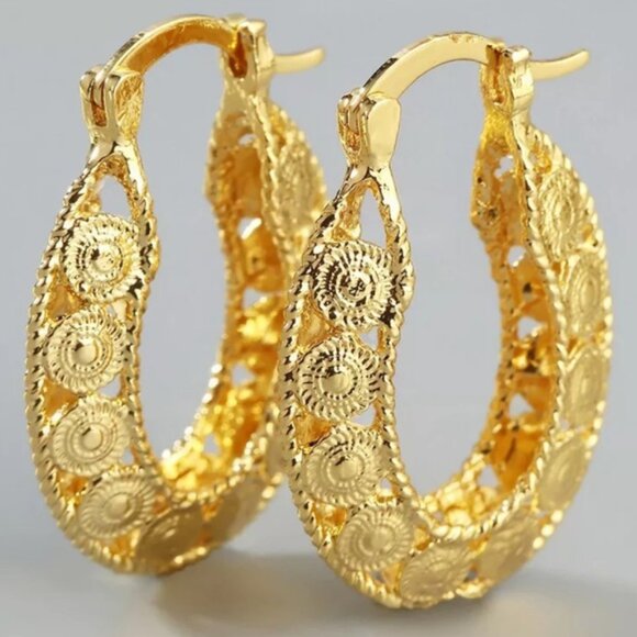 New Luxury 18k Gold Hoop Earrings - Picture 1 of 3